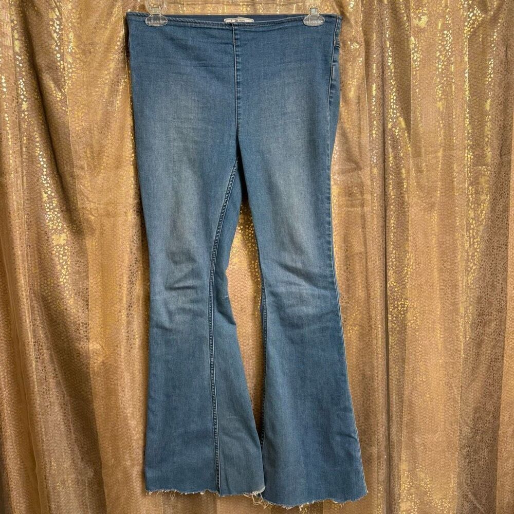 Free People We The Free Penny Pull-On Flare Jeans Light Wash Size 31